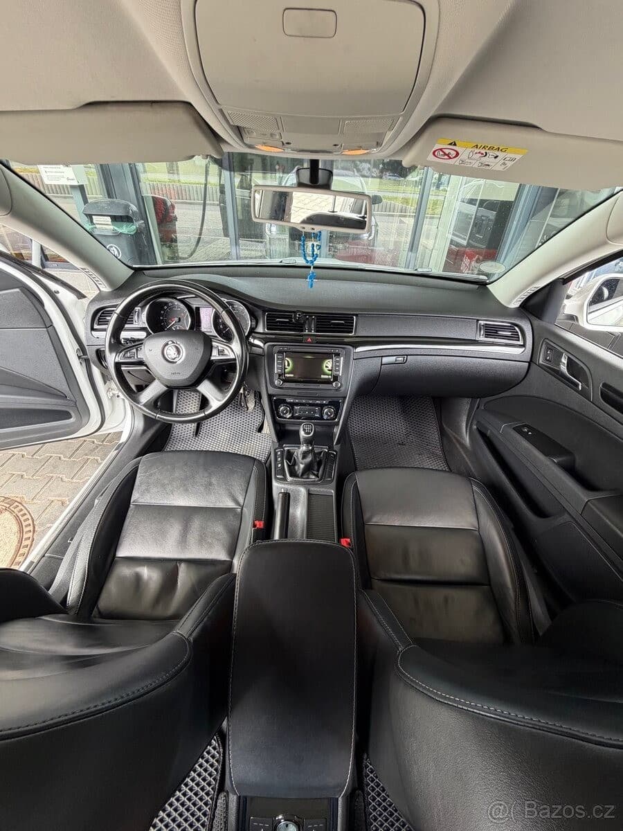2014 Škoda SUPERB - 8