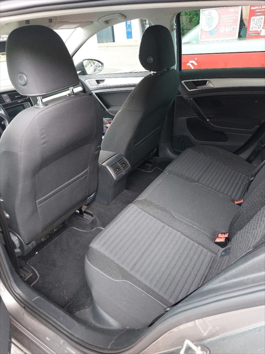 Volkswagen GOLF - 4