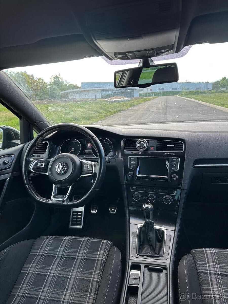 2014 Volkswagen GOLF - 9