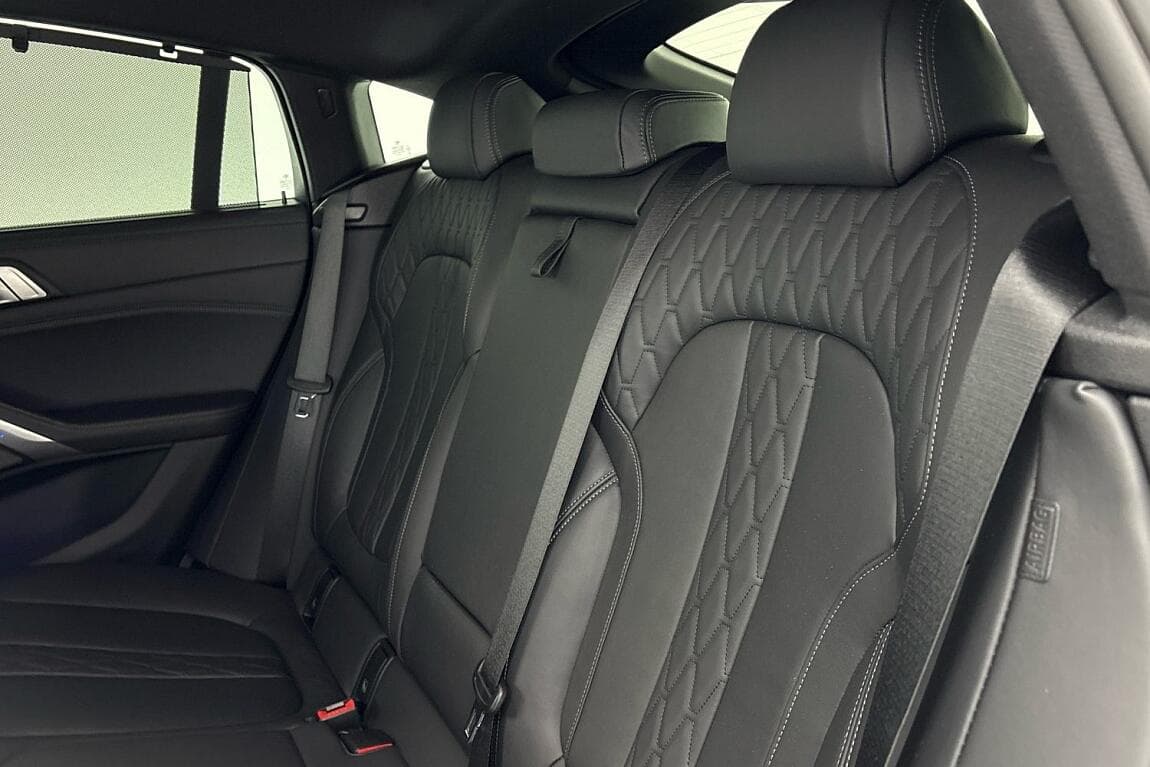 2020 BMW X6 - 9