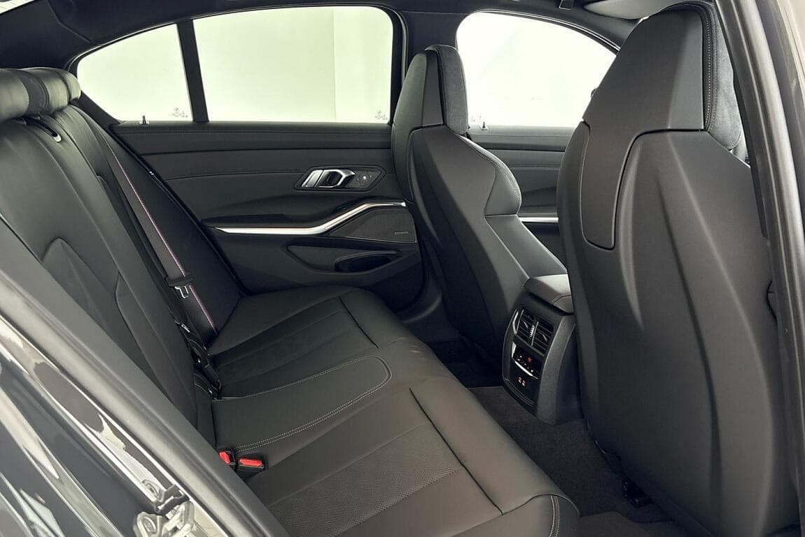 2025 BMW M3 - 11