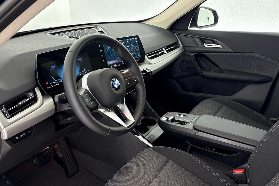 2025 BMW X1 - 6