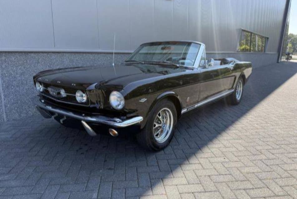 1966 Ford MUSTANG