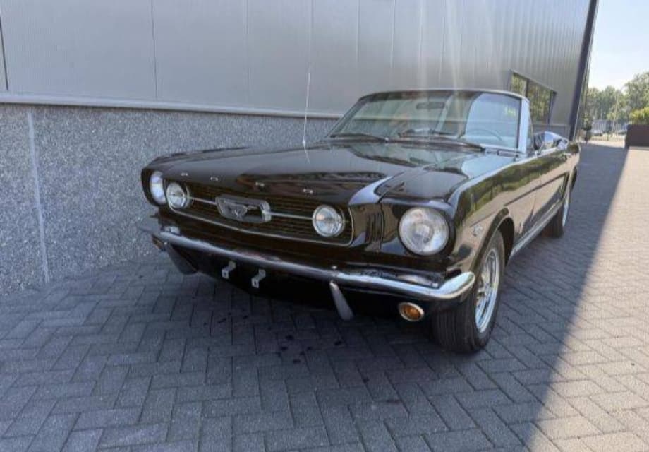 1966 Ford MUSTANG - 2