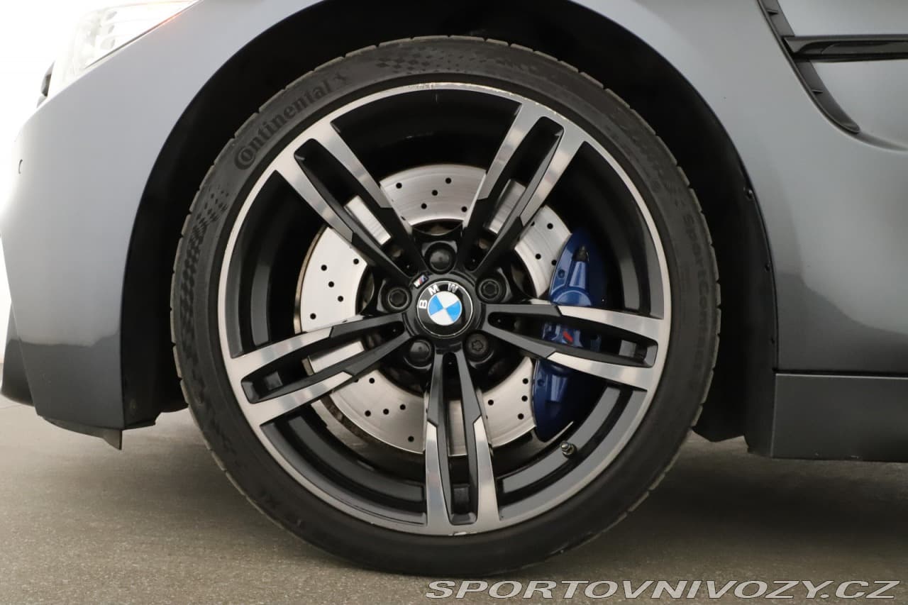 2015 BMW M4 - 11