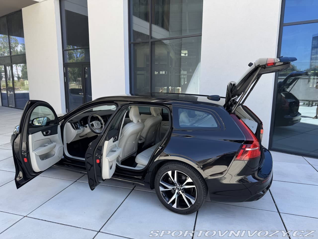 2024 Volvo V60 - 5