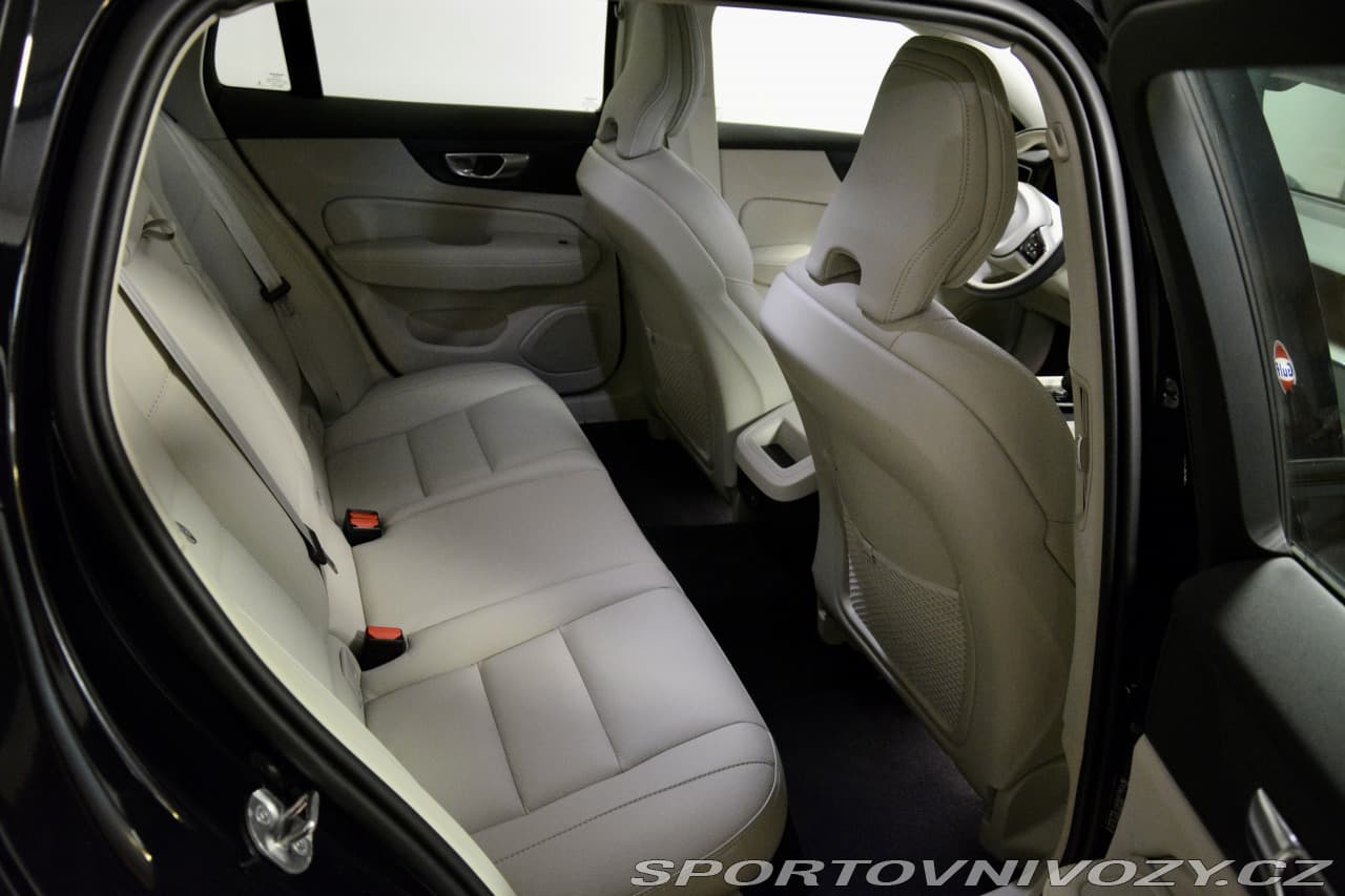 2024 Volvo V60 - 7