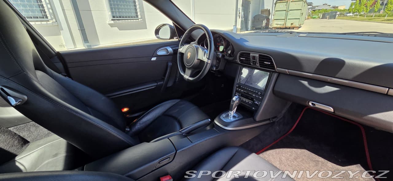 2009 Porsche 911 - 12