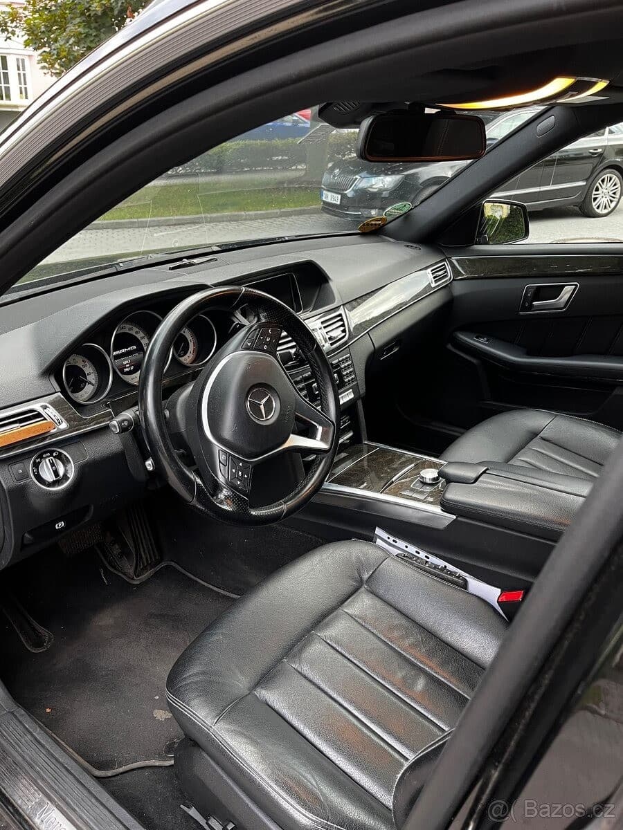 2014 Mercedes-Benz E-CLASS - 9