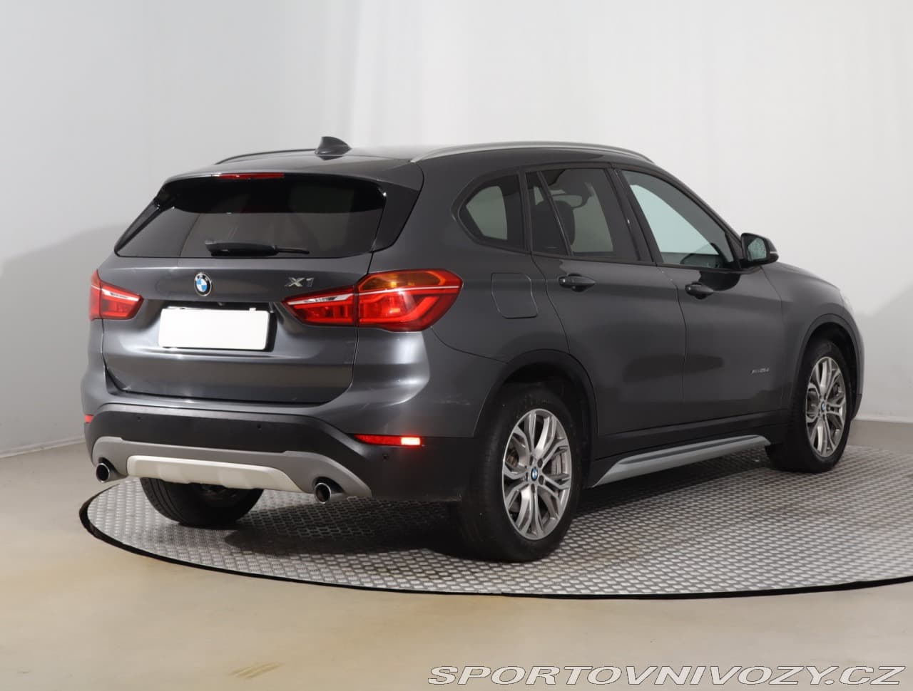2016 BMW X1 - 5