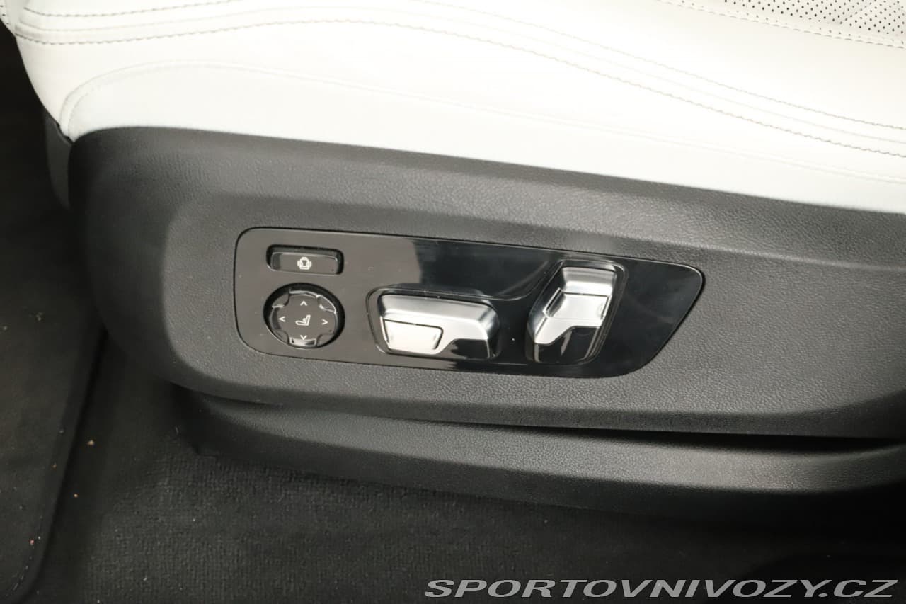 2025 BMW X6 - 18