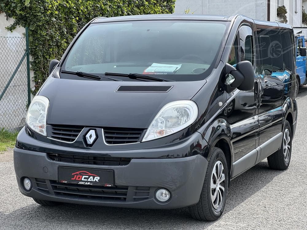 Renault Trafic 2.5DCi 8 MÍST AUTOMAT KLIMA