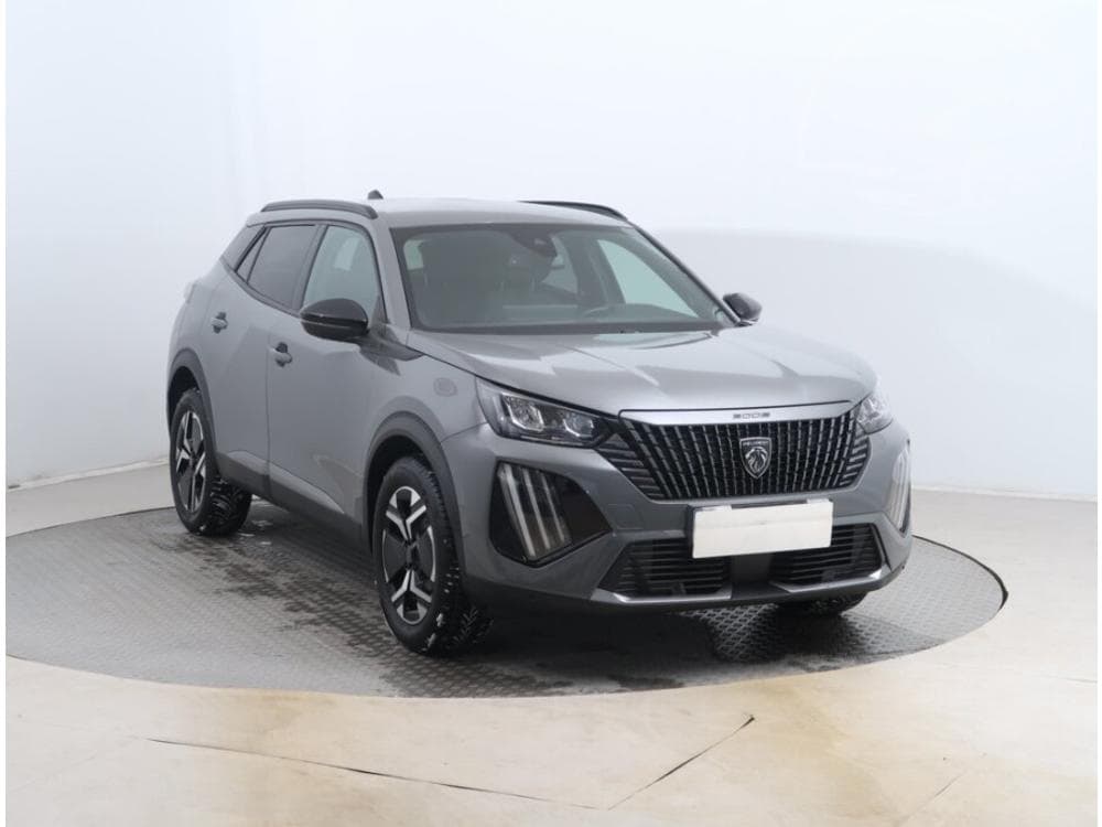 Peugeot 2008 1.2 PureTech, ČR,1.maj