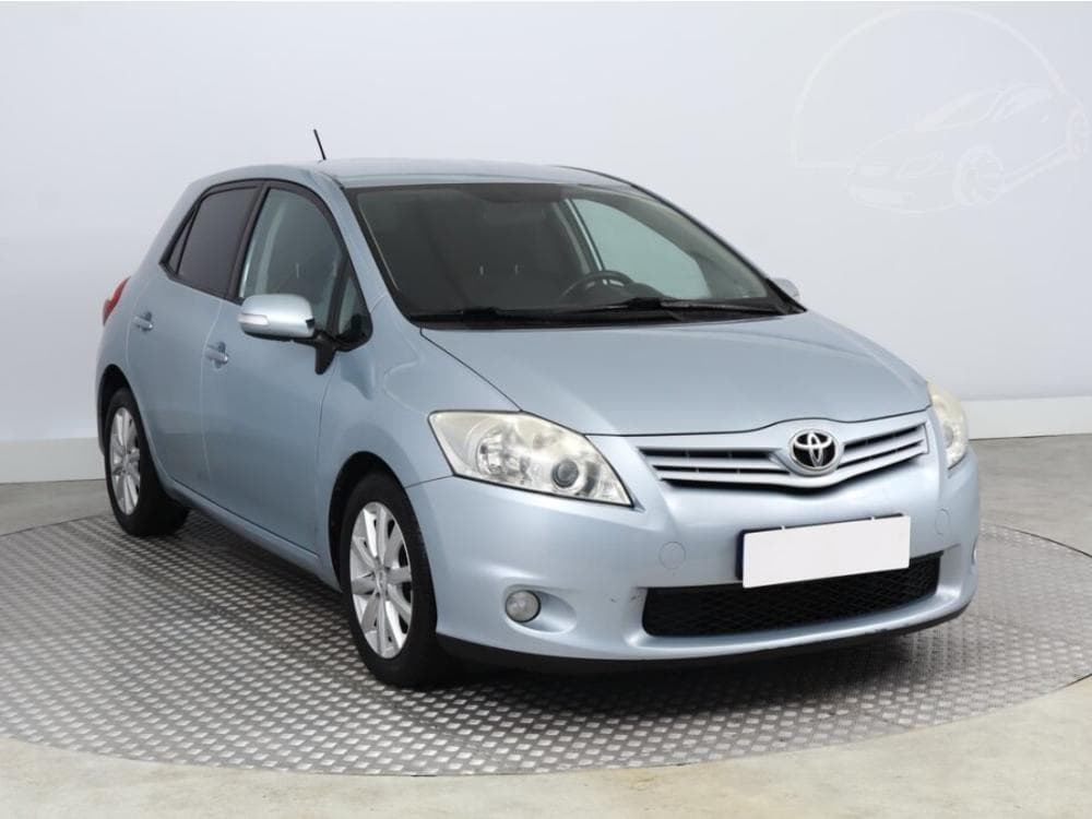 2010 Toyota AURIS