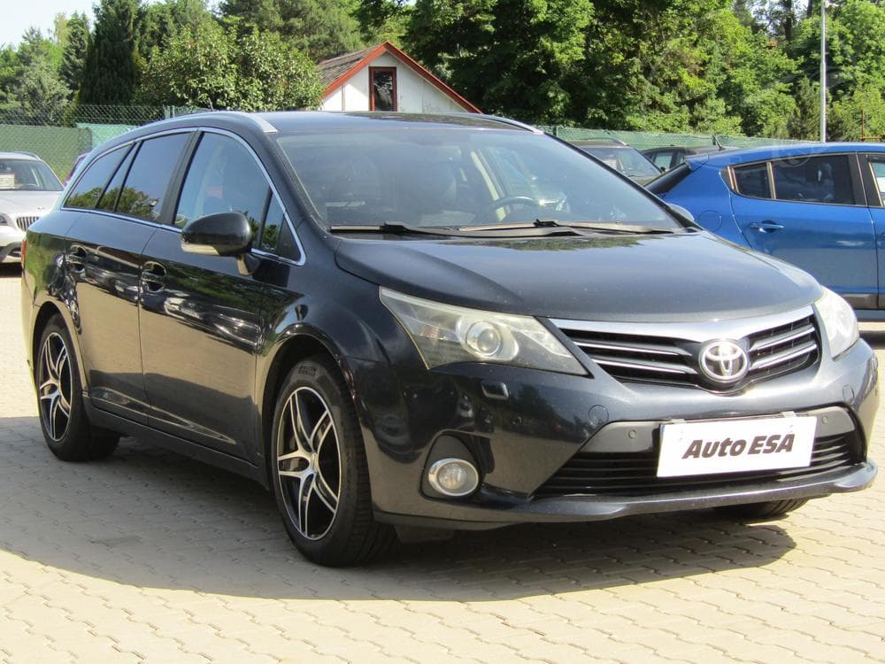2013 Toyota AVENSIS
