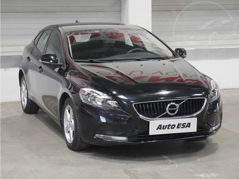 2017 Volvo V40