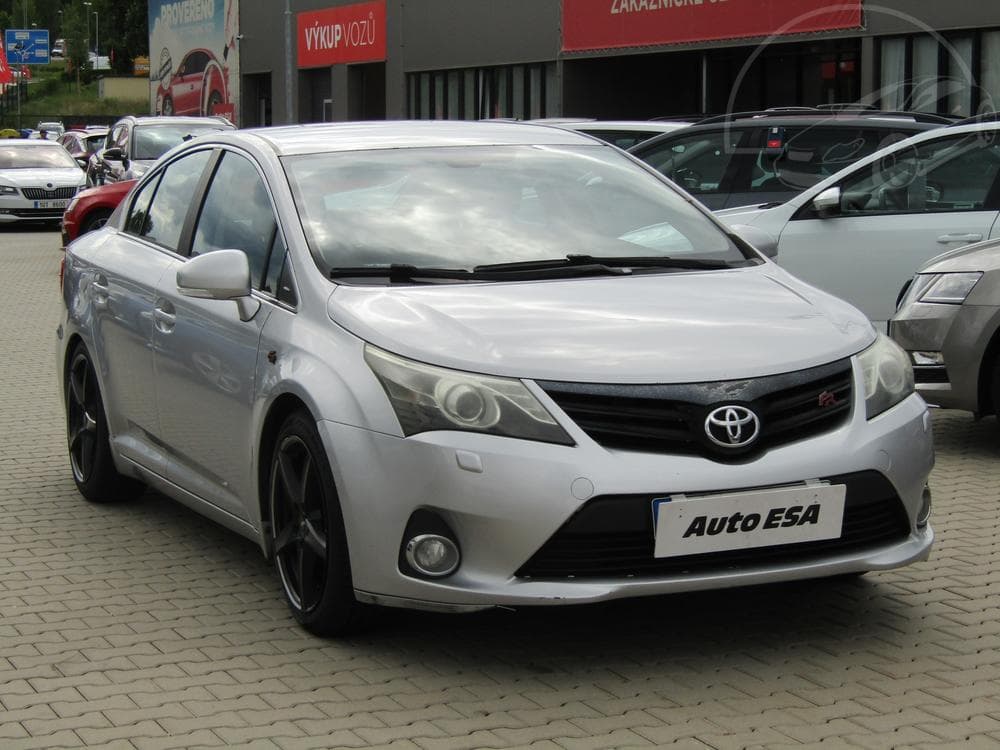 2013 Toyota AVENSIS