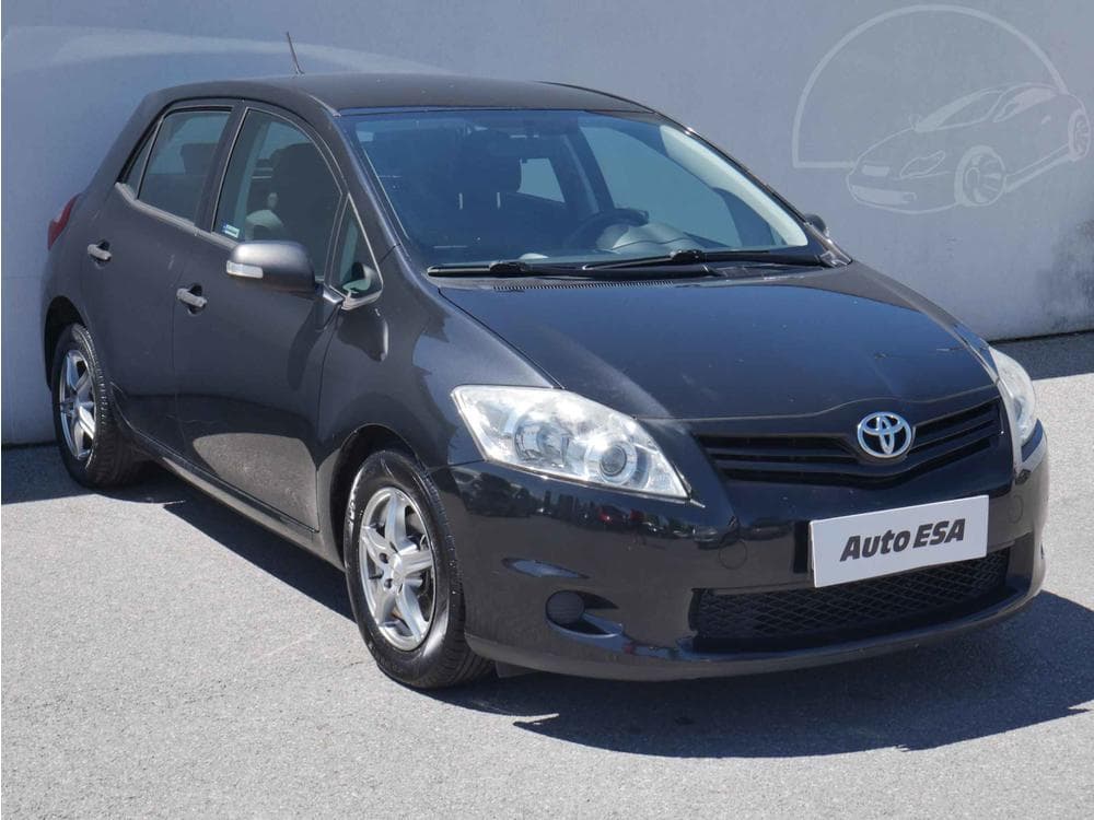 2010 Toyota AURIS