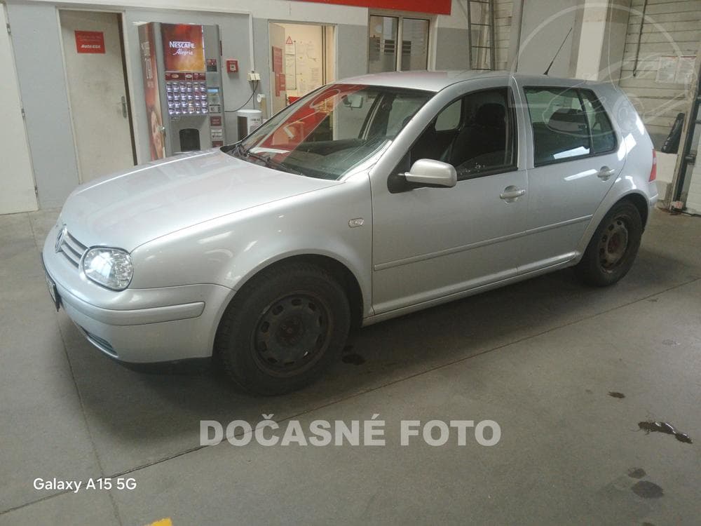 2003 Volkswagen GOLF