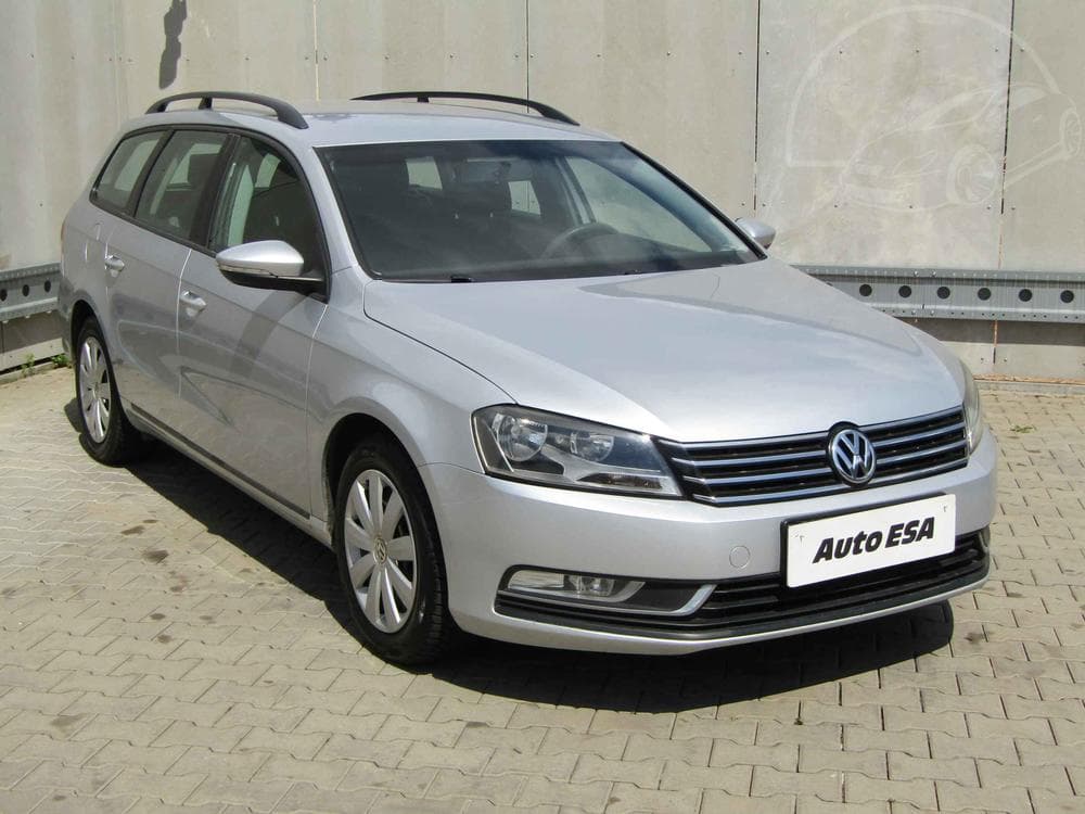 2011 Volkswagen PASSAT
