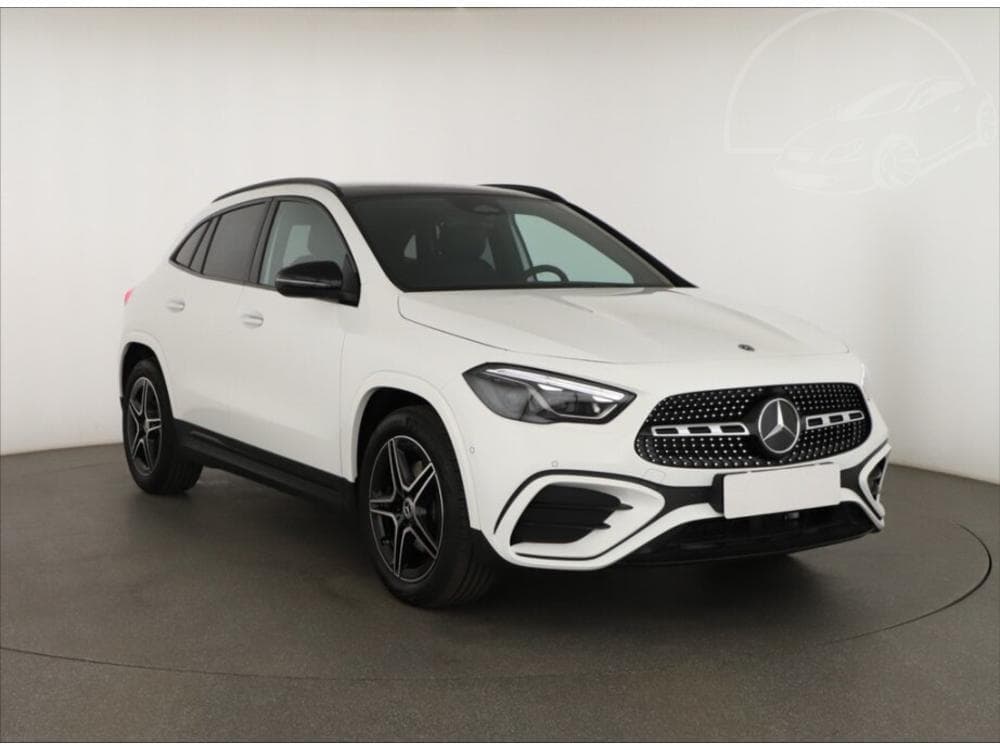 Mercedes-Benz GLA 200, AMG Line