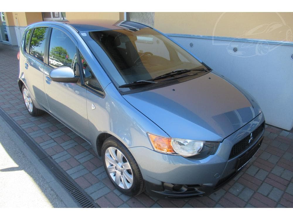 2011 Mitsubishi COLT