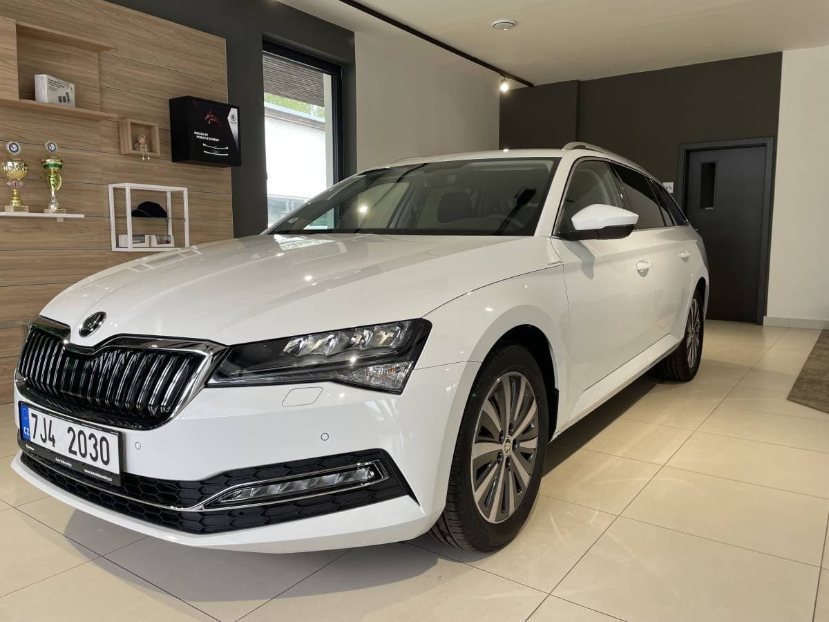 2023 Škoda SUPERB