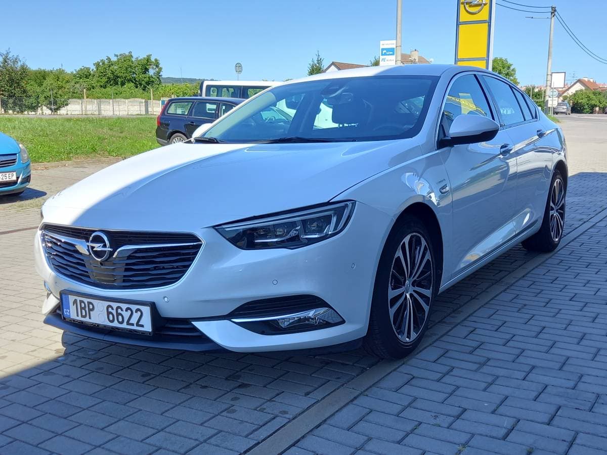 2017 Opel INSIGNIA