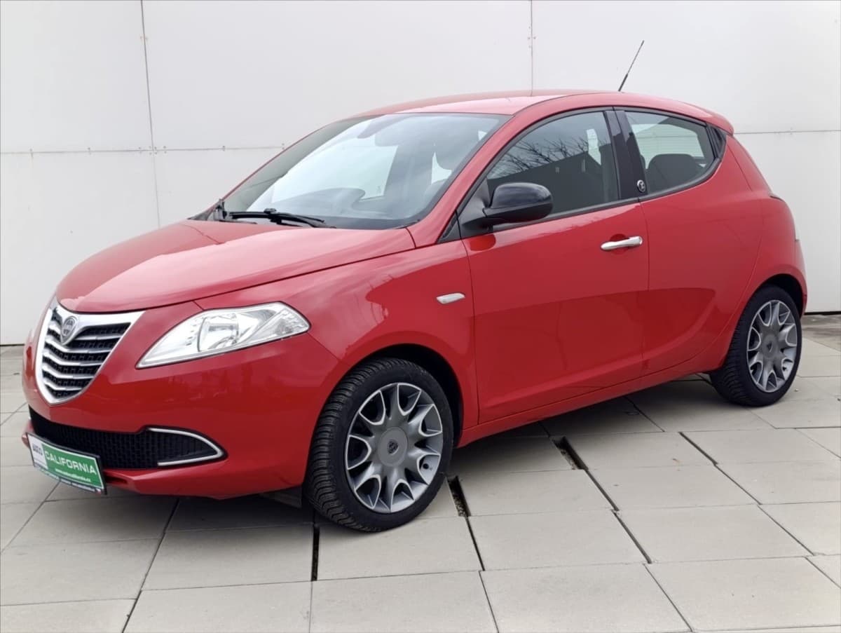 Lancia Y 1,2 i LPG Klimatizace Ypsilon