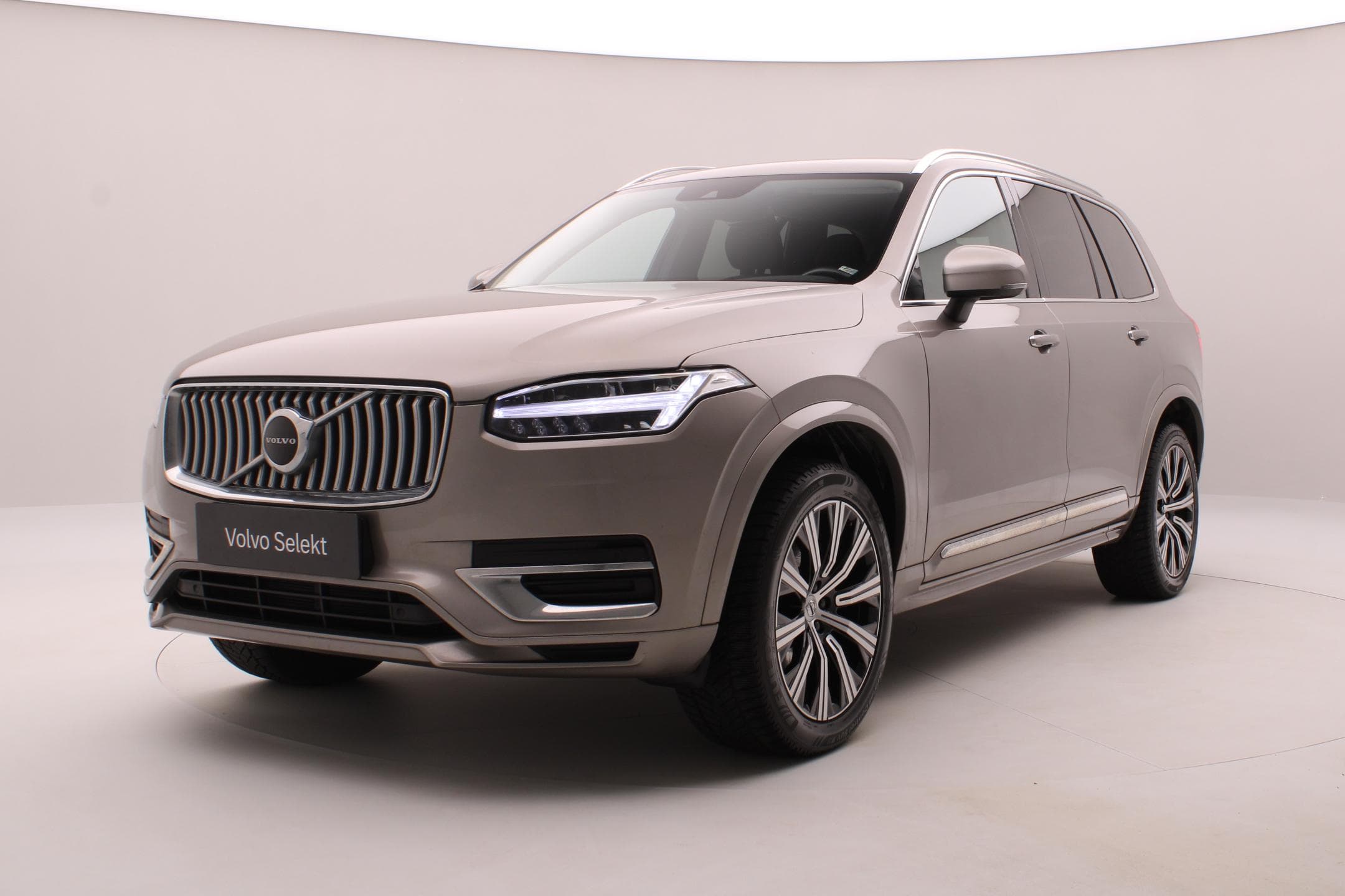 2021 Volvo XC90