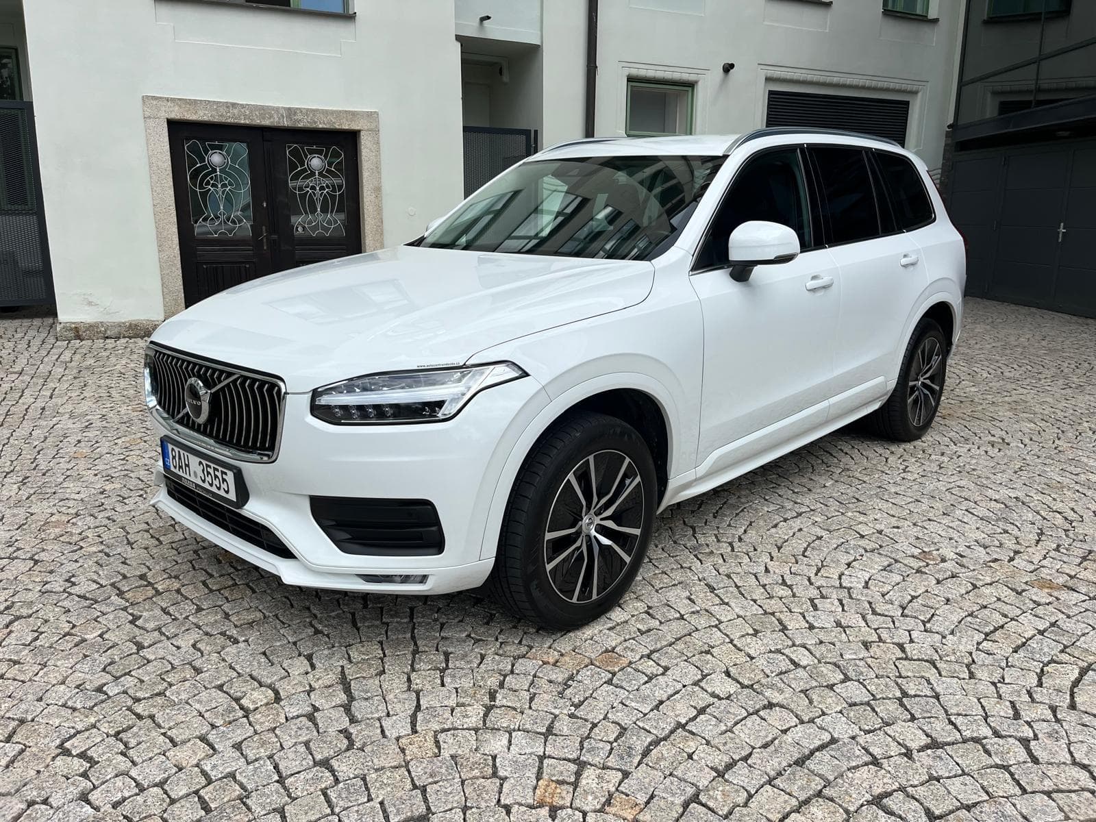 Volvo XC90 Momentum B5 2.0d / DPH /