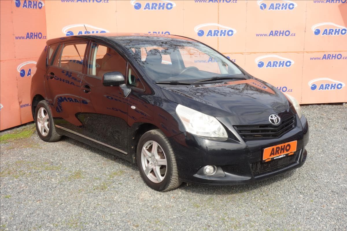 2011 Toyota VERSO