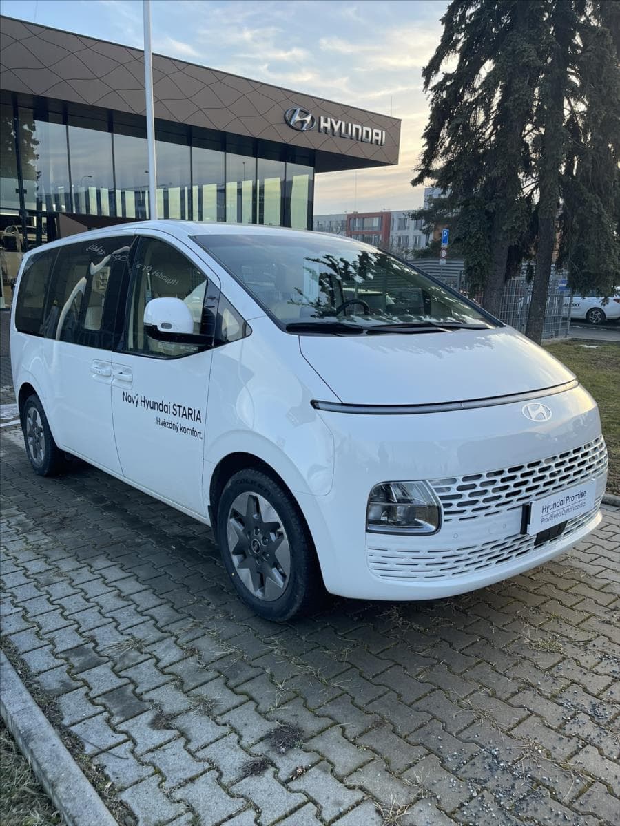 2025 Hyundai STARIA