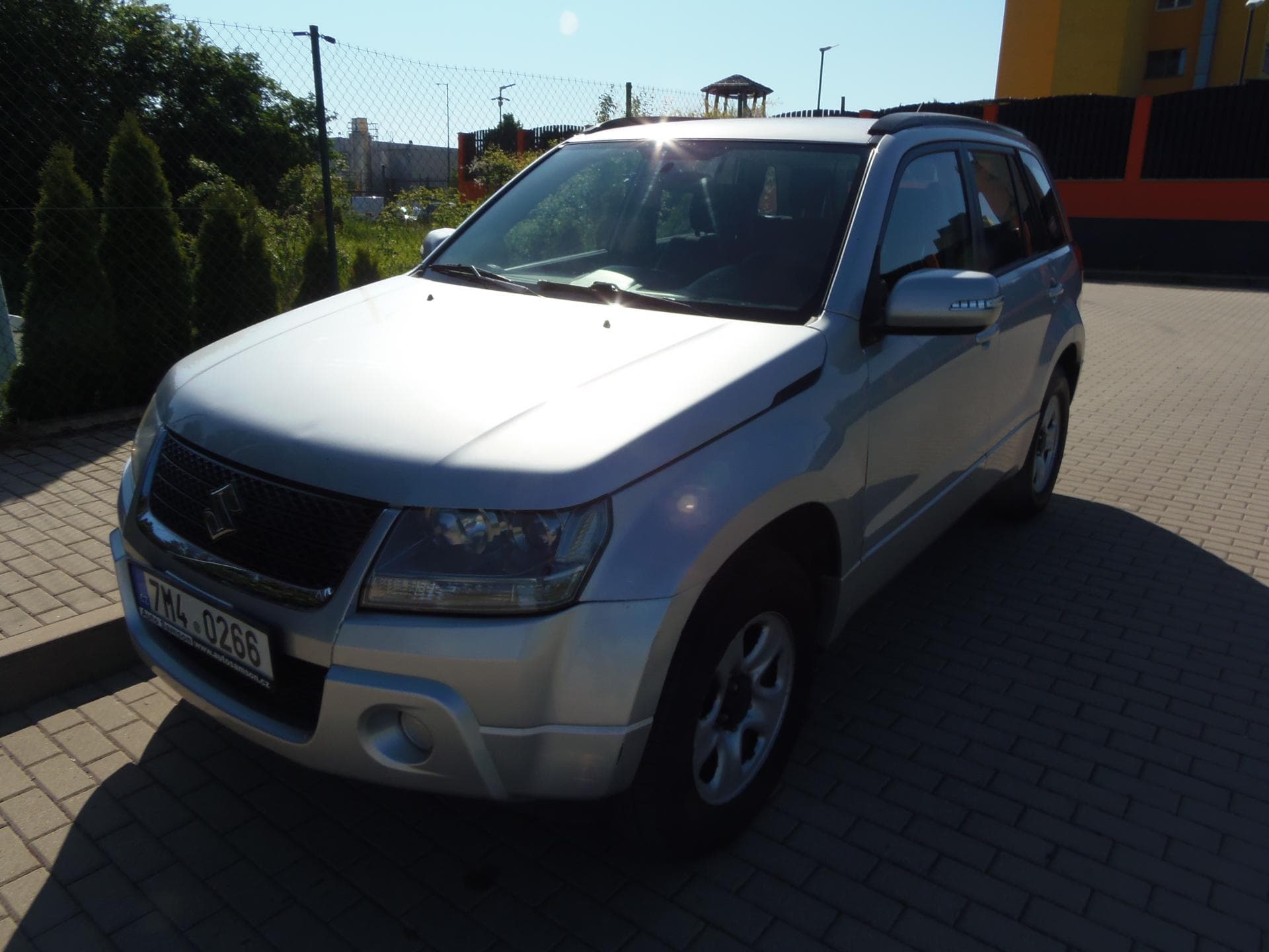 Suzuki GRAND