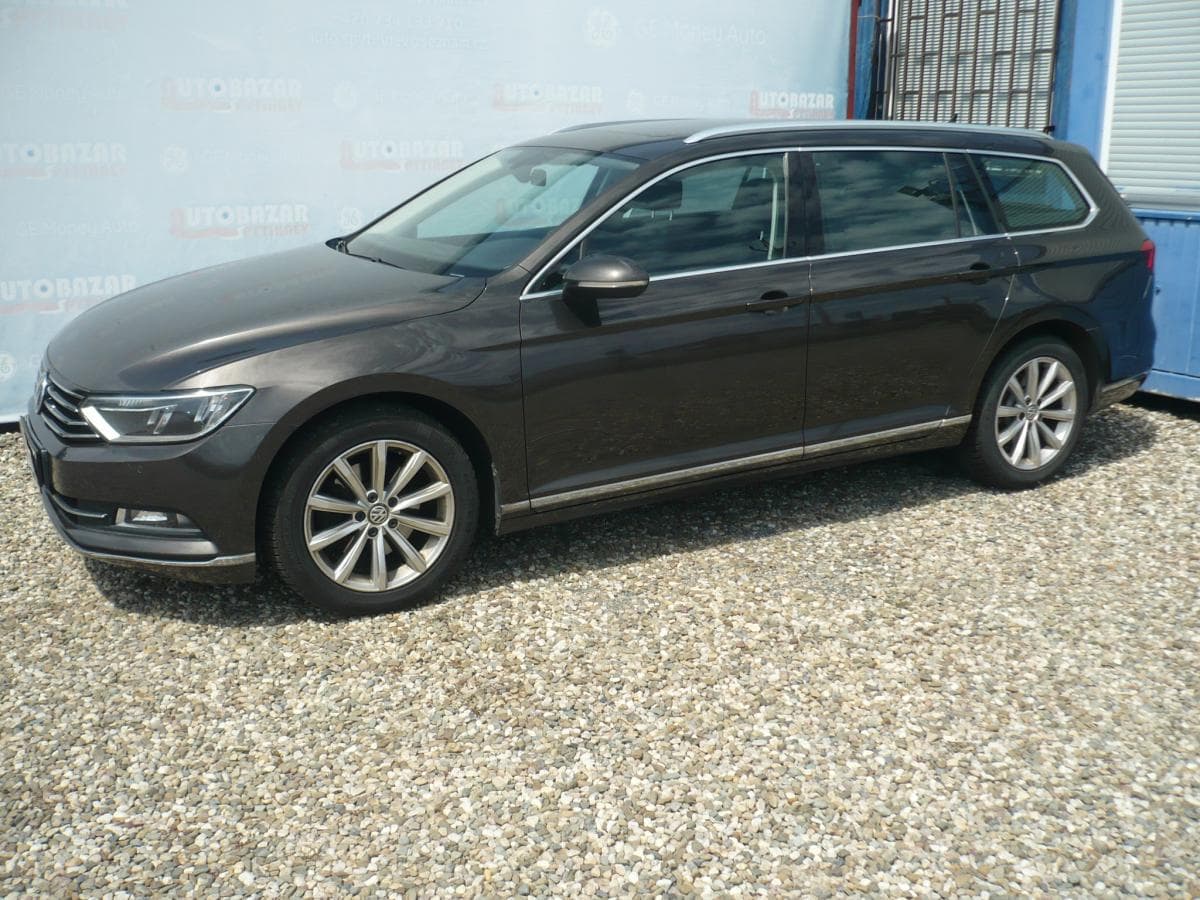2016 Volkswagen PASSAT