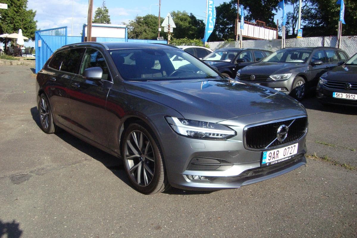 Volvo V90