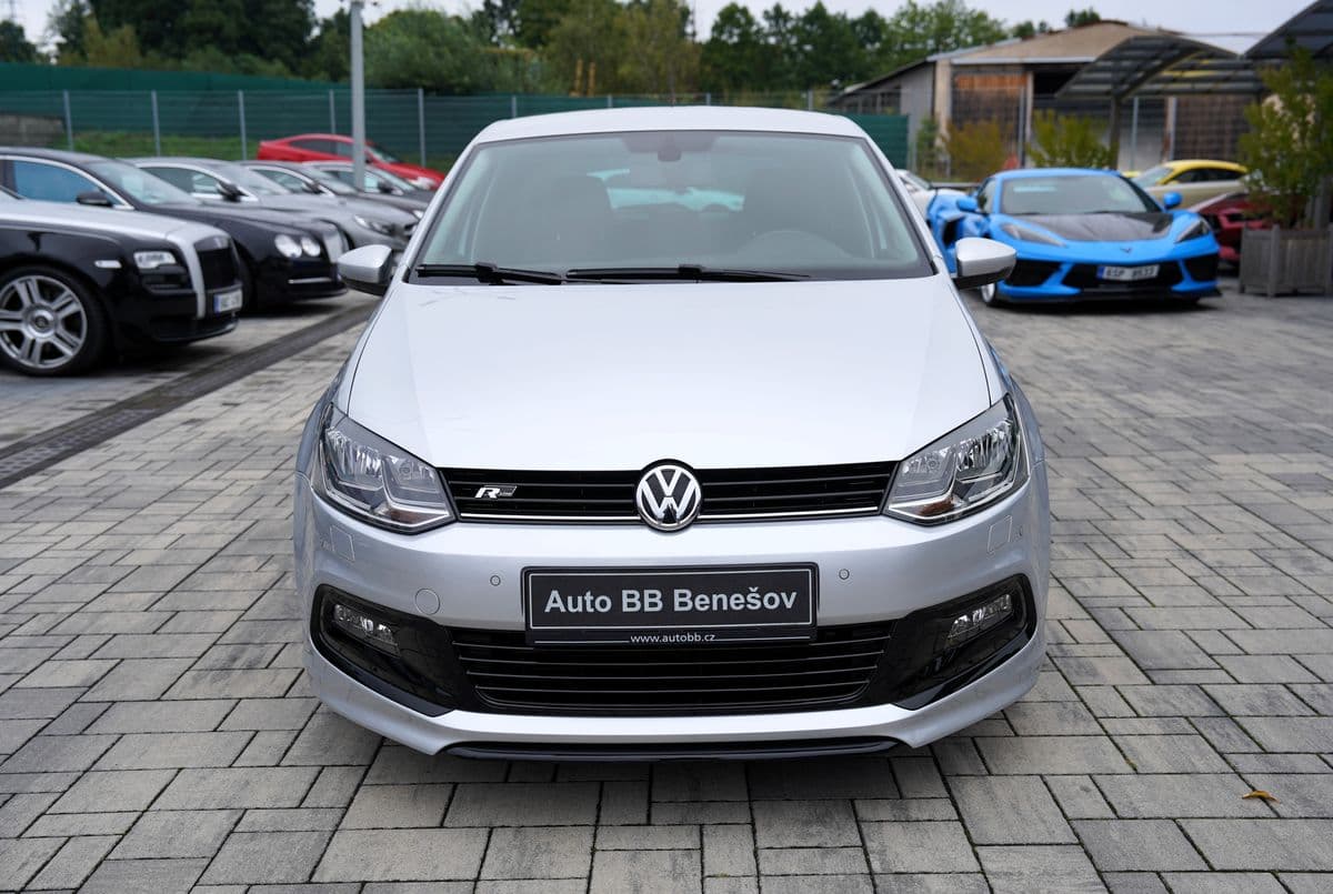 2017 Volkswagen POLO