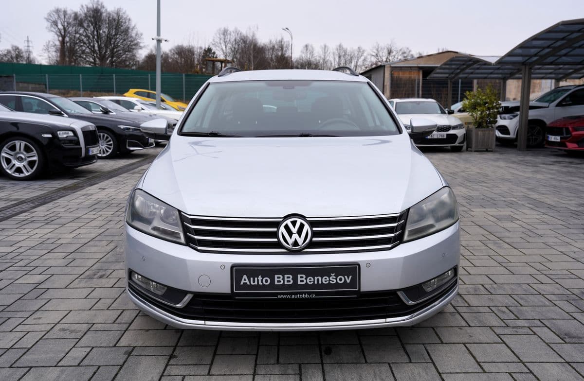 2011 Volkswagen PASSAT