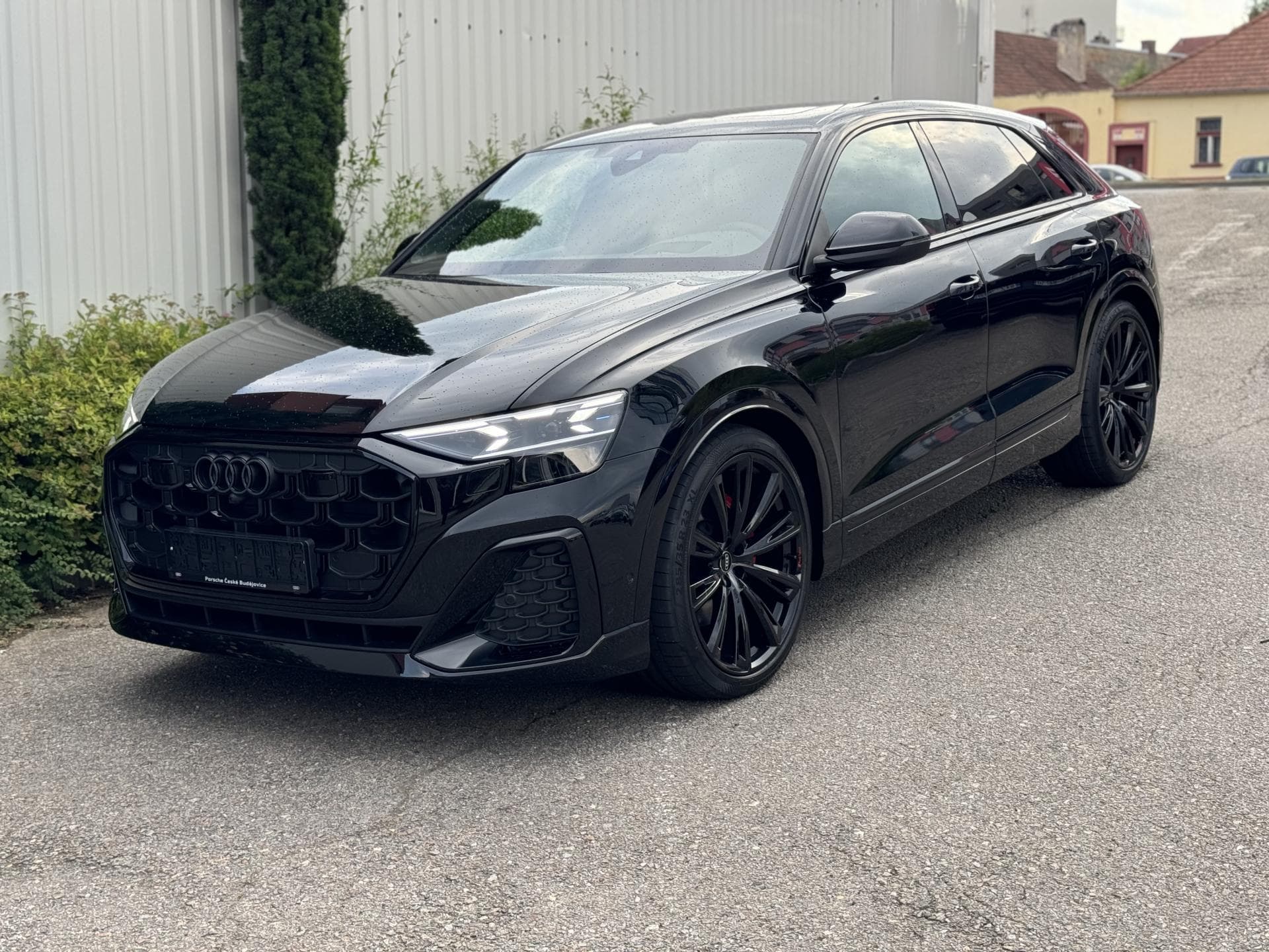 2025 Audi Q8