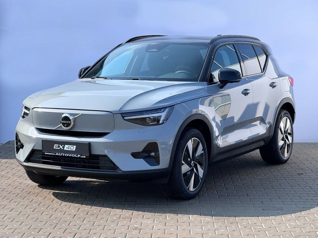 2025 Volvo EX40