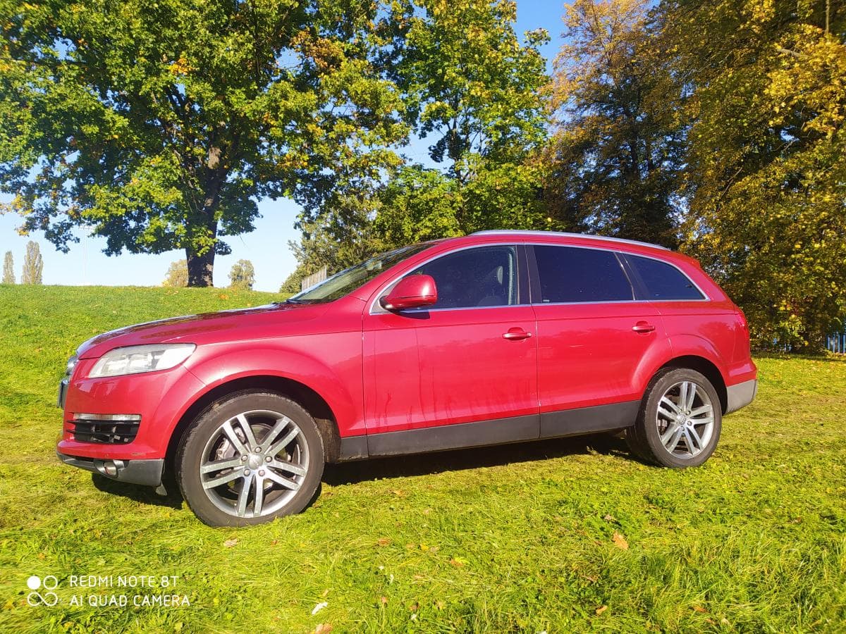 Audi Q7 ODPOČET DPH,ZAKOUPENO V ČR-NEB