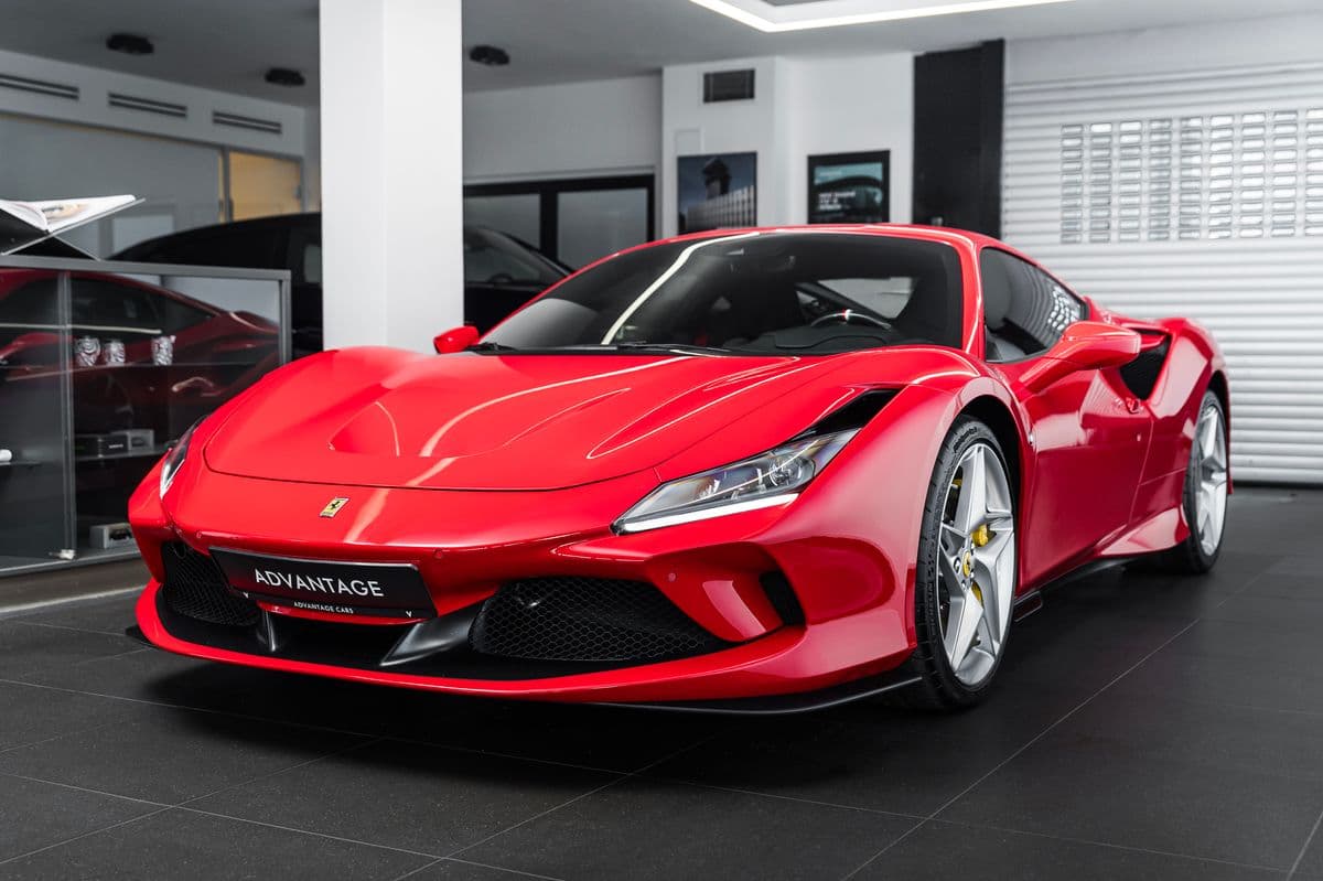 Ferrari Ostatní Tributo/Lift/Kamera/Carbon/Pas