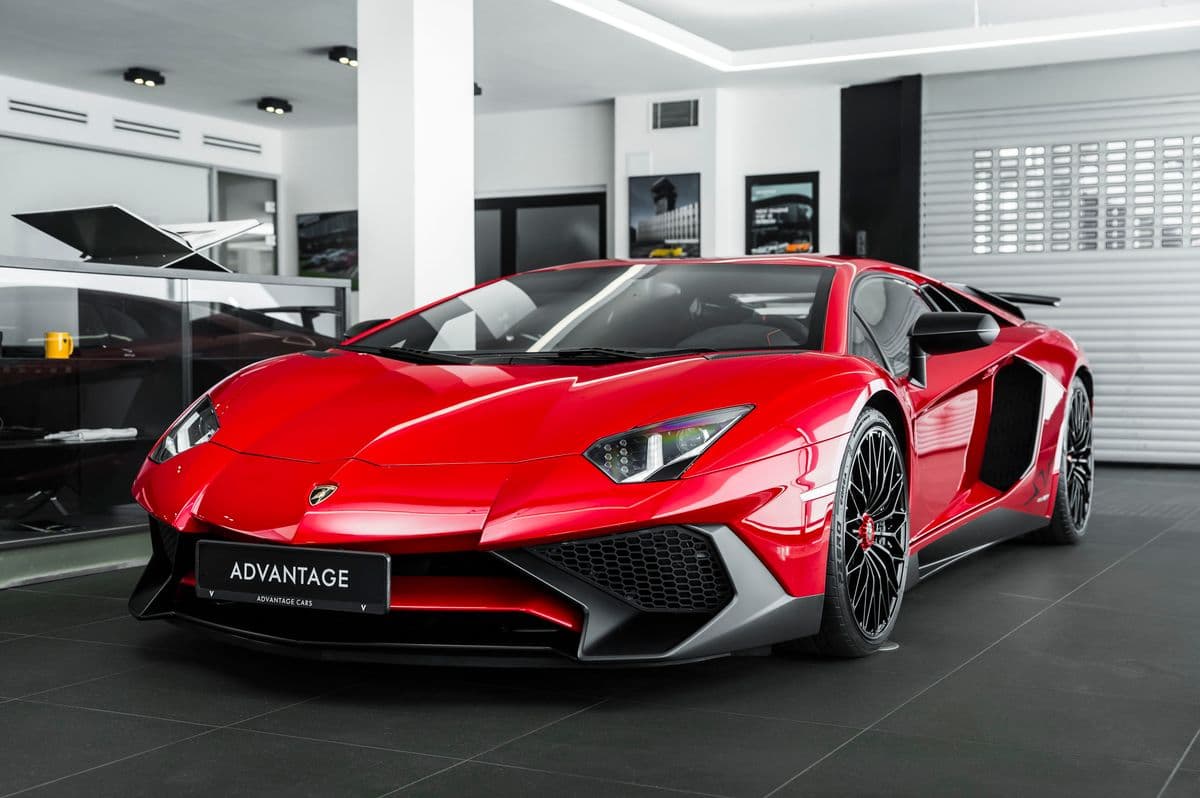 2017 Lamborghini AVENTADOR