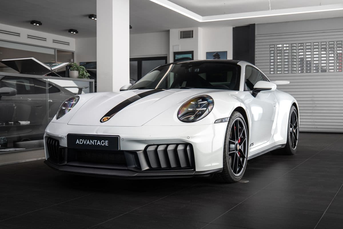 2025 Porsche 911