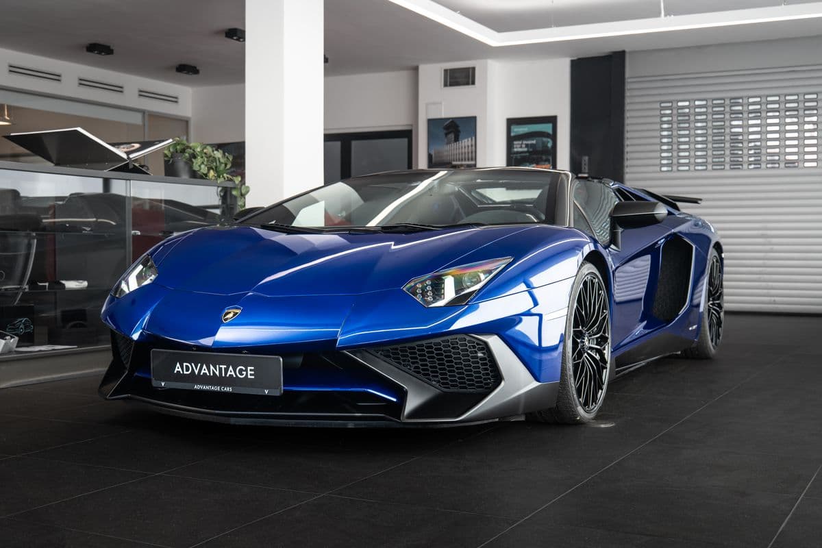 2016 Lamborghini AVENTADOR