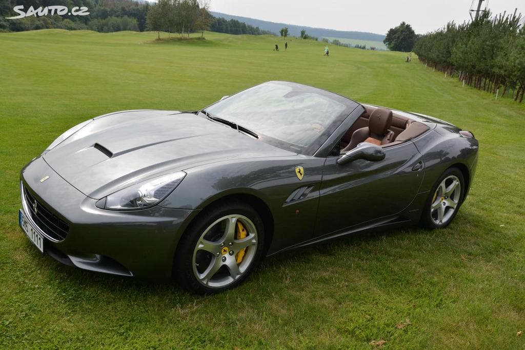 Ferrari CALIFORNIA