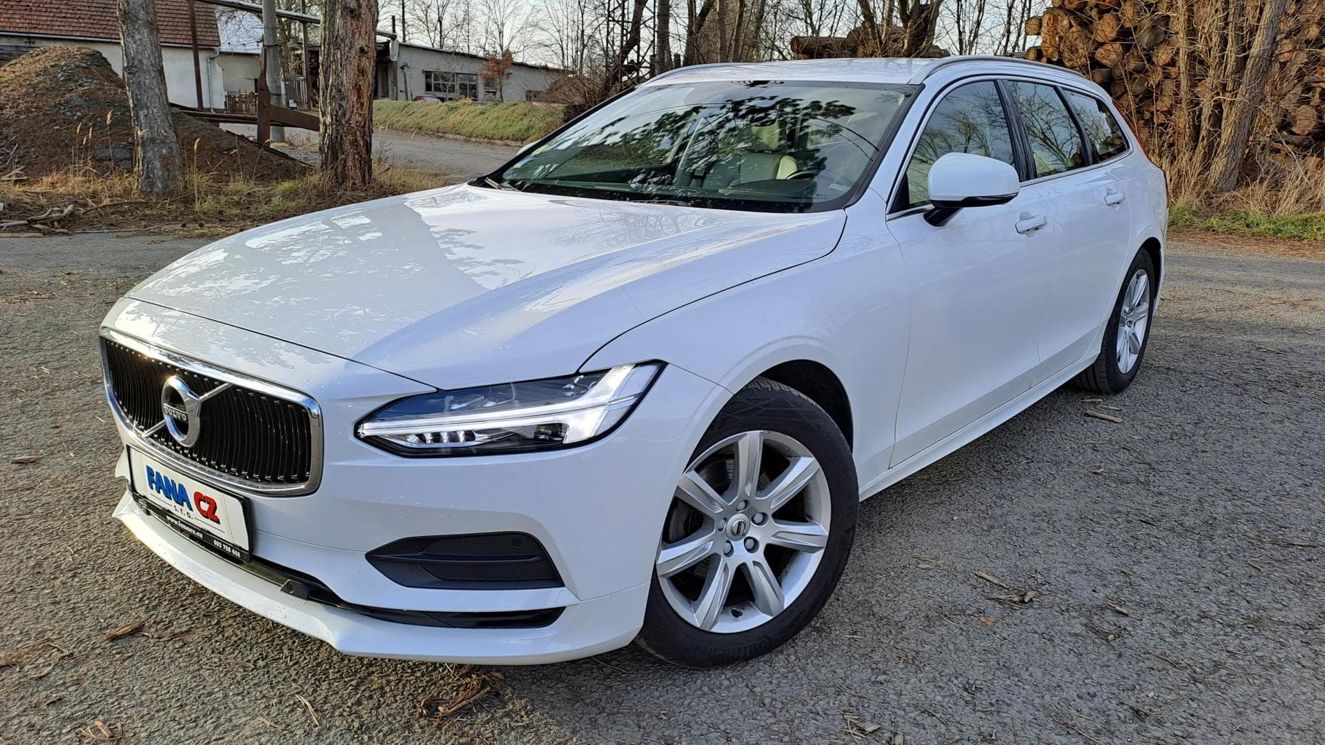 2018 Volvo V90