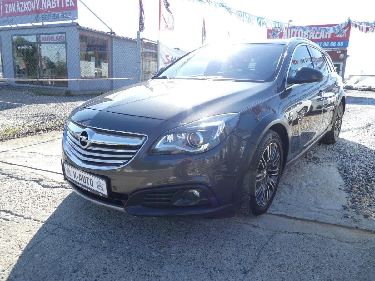 Opel INSIGNIA