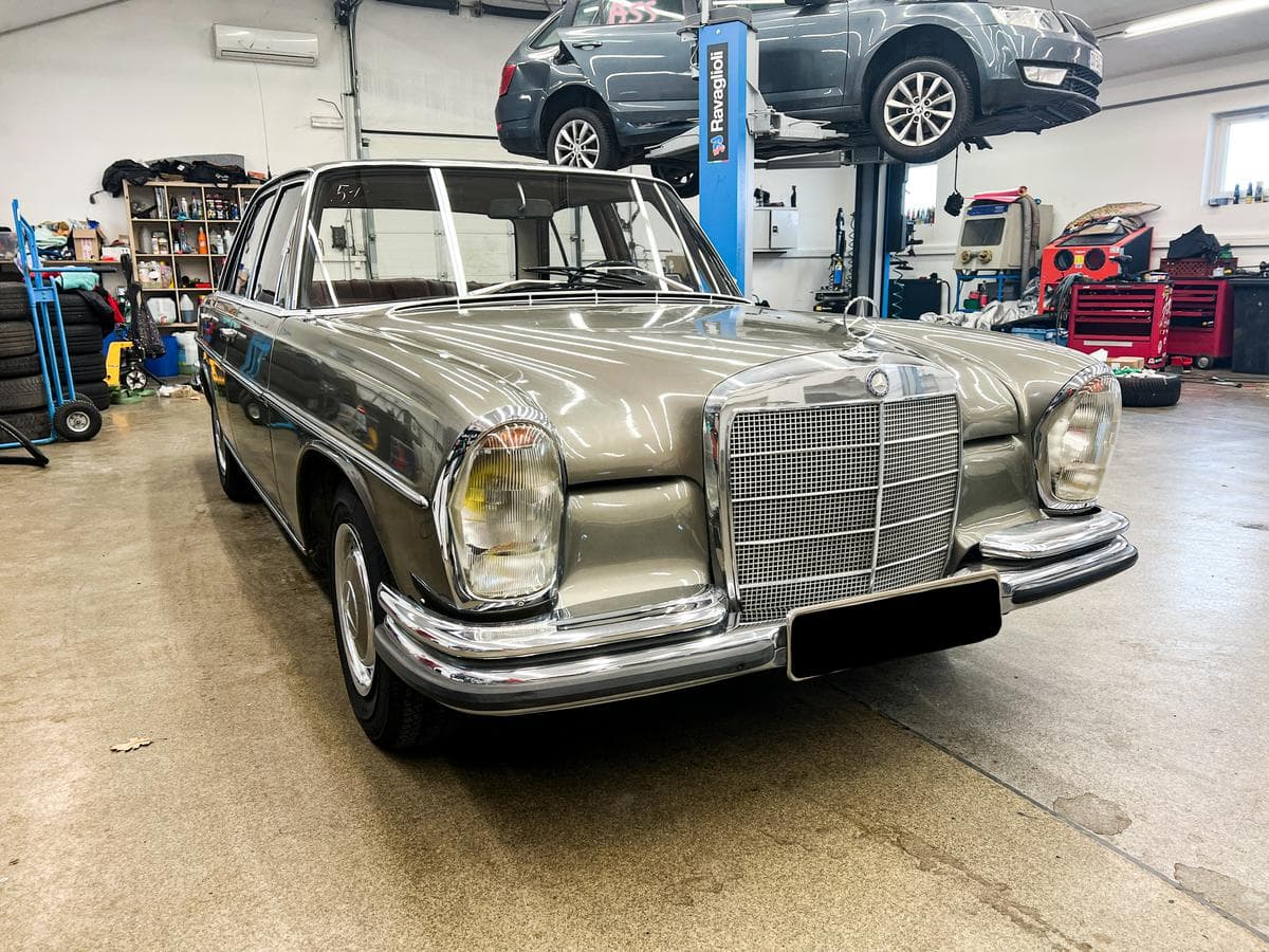Mercedes-Benz Ostatní 250 SE 2.5 benzín 110kW