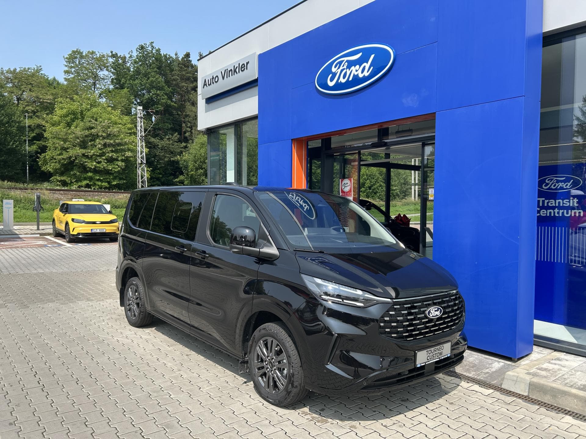 2026 Ford TOURNEO